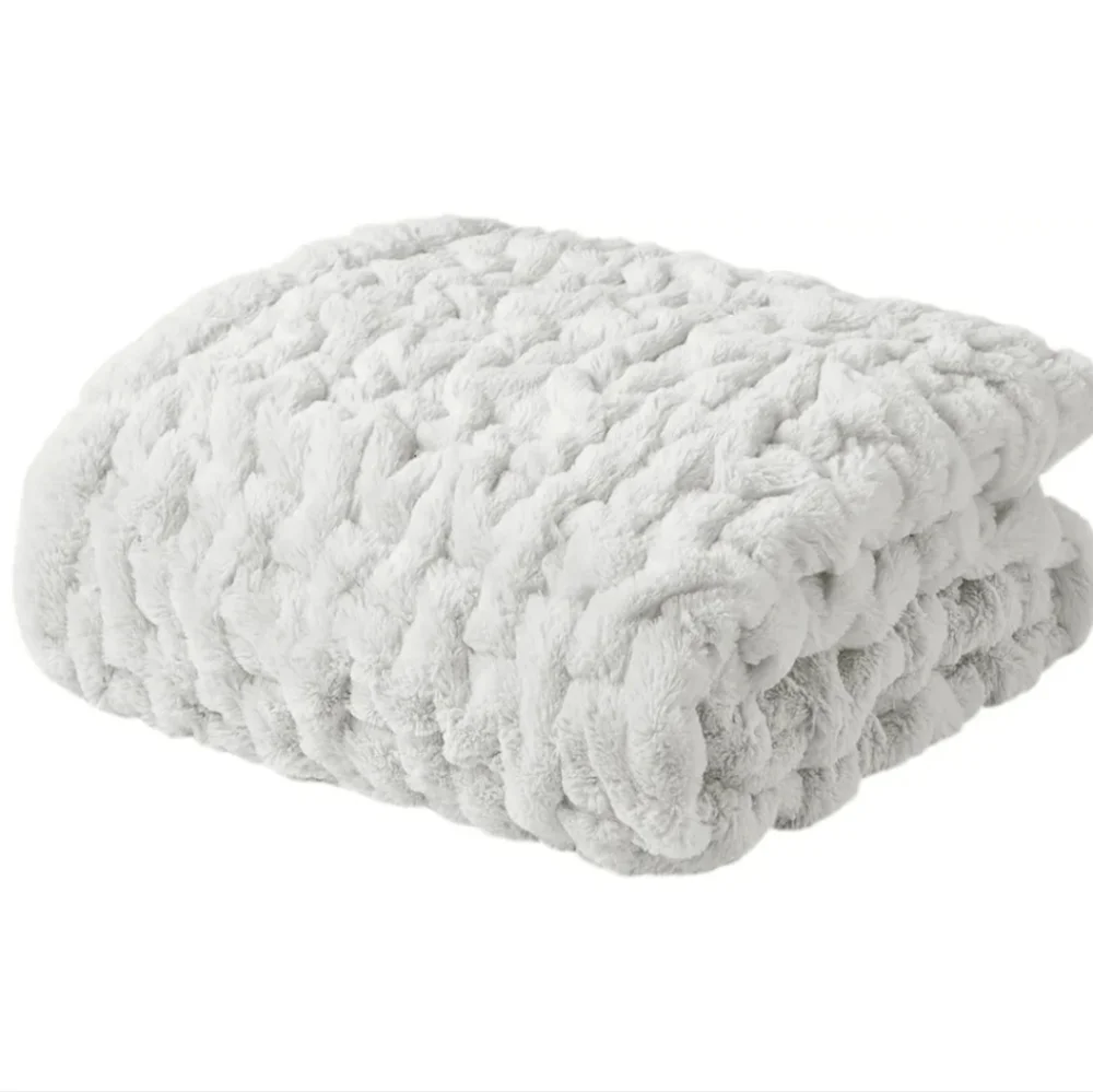 Luxurious Light Grey Textured Blanket NEW